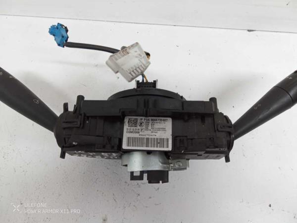 COMMODO CITROEN / PEUGEOT - Vue 3